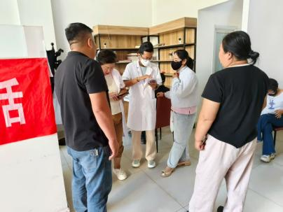 瑞众保险乌海中支开展金融消费者保护主题活动，中医诊所服务助力健康保障